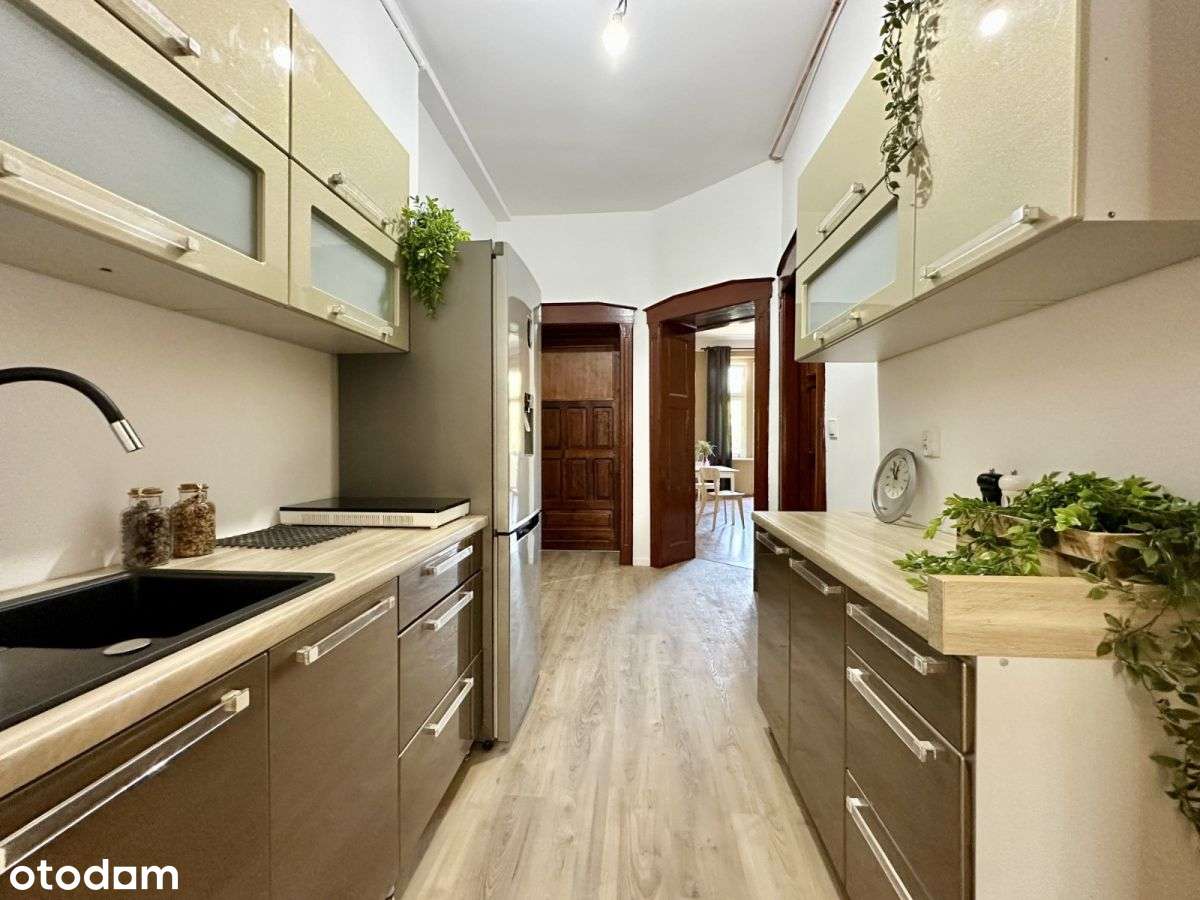 Przestronny pokój z widokiem na park - Nowowiejska - Pełny obrazek: 3/7