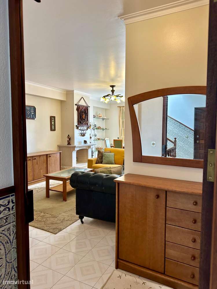 Apartamento T2 + 1-8