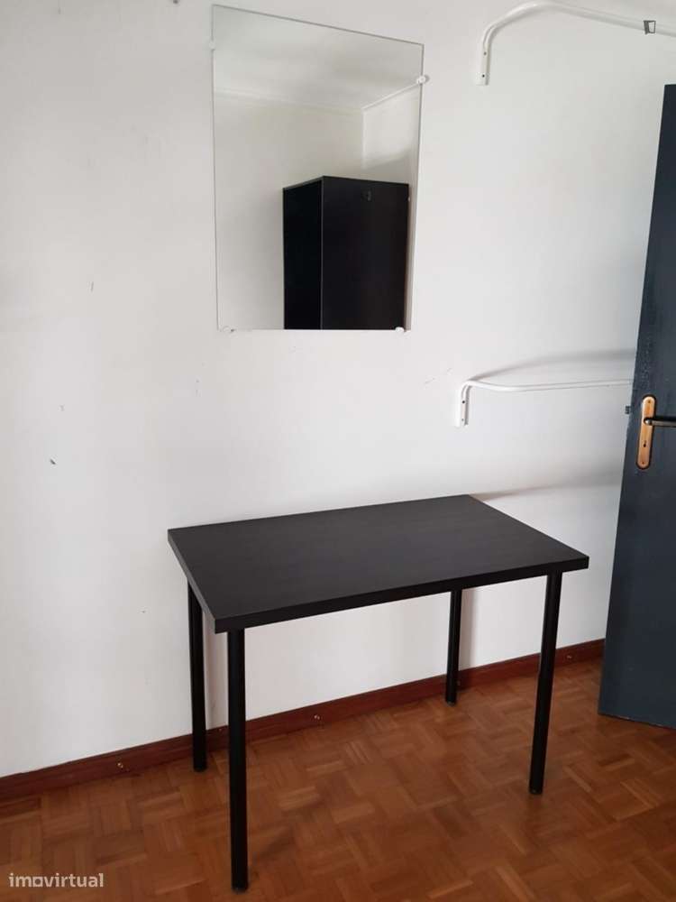 Quarto - localizado em Sé de Braga e São Lázaro Braga - Grande imagem: 4/20