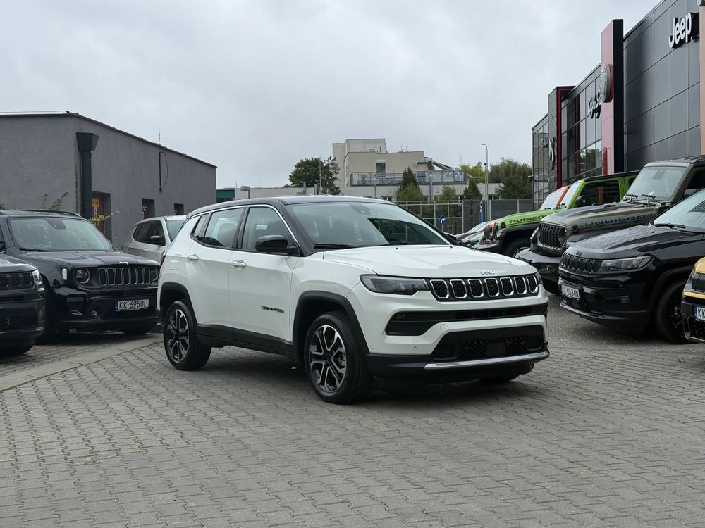 Jeep Compass Altitude + Pakiet Zimowy + Pakiet Safety Light i Full