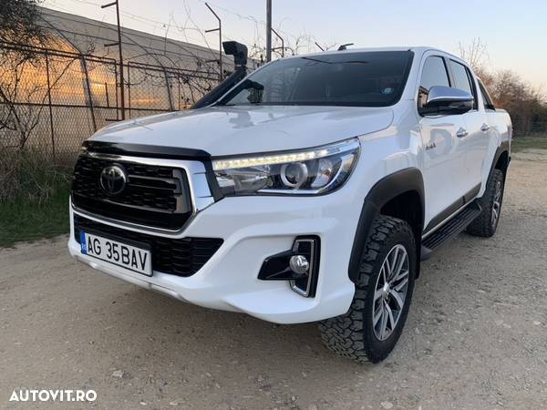 Toyota Hilux 4x4 Double Cab A/T Invincible - 1