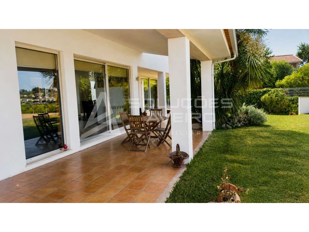 Moradia T3 de Luxo com Piscina em Águeda!-5