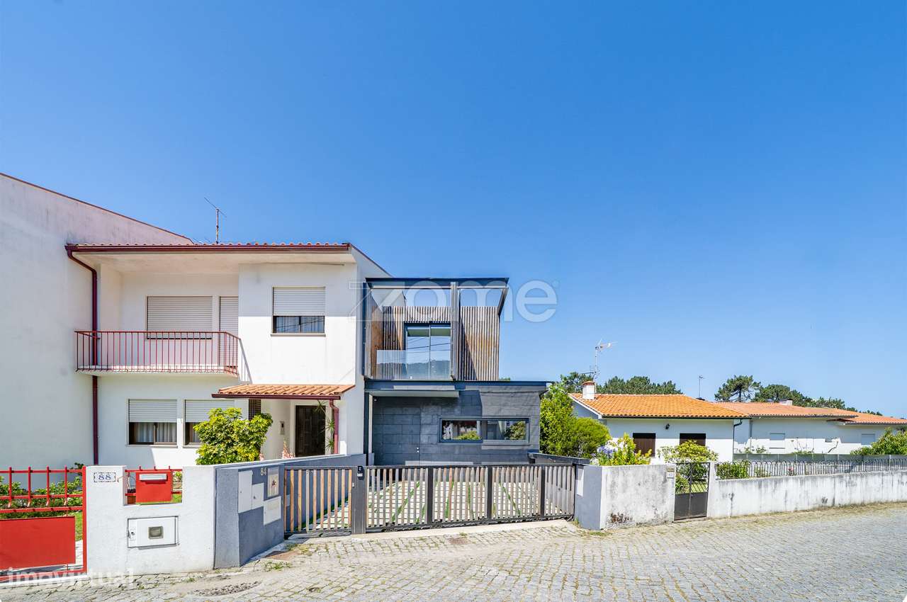 Moradia Ind. T3 Semi-Nova com Piscina em Carreço, Viana do Castelo - Grande imagem: 4/60