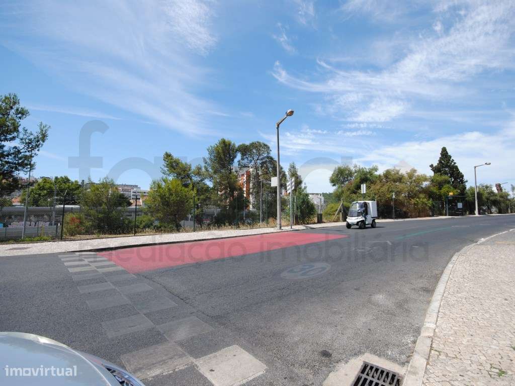 Apartamento T0+1 totalmente reabilitado Sete Rios / Avenidas Novas-32