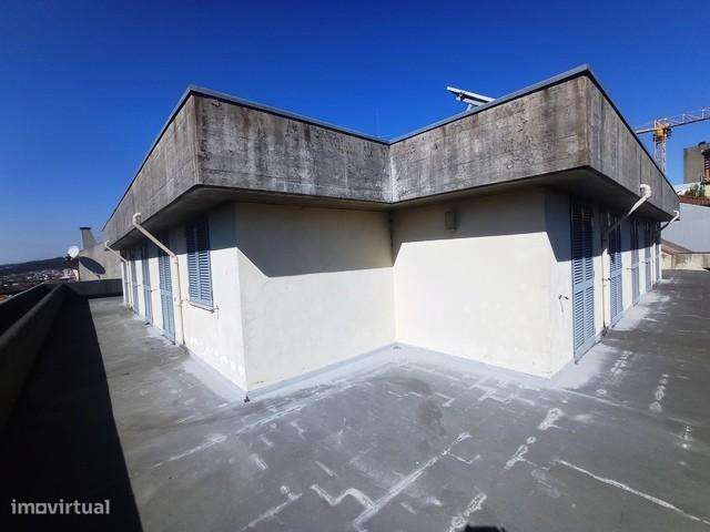 Centro de Fafe | T3 Terraço |Imóvel de banco | NEWS-10