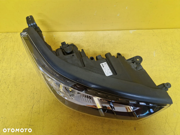 SSANGYONG TIVOLI LAMPA PRAWA PRZOD 15- 83102-35300 - 6