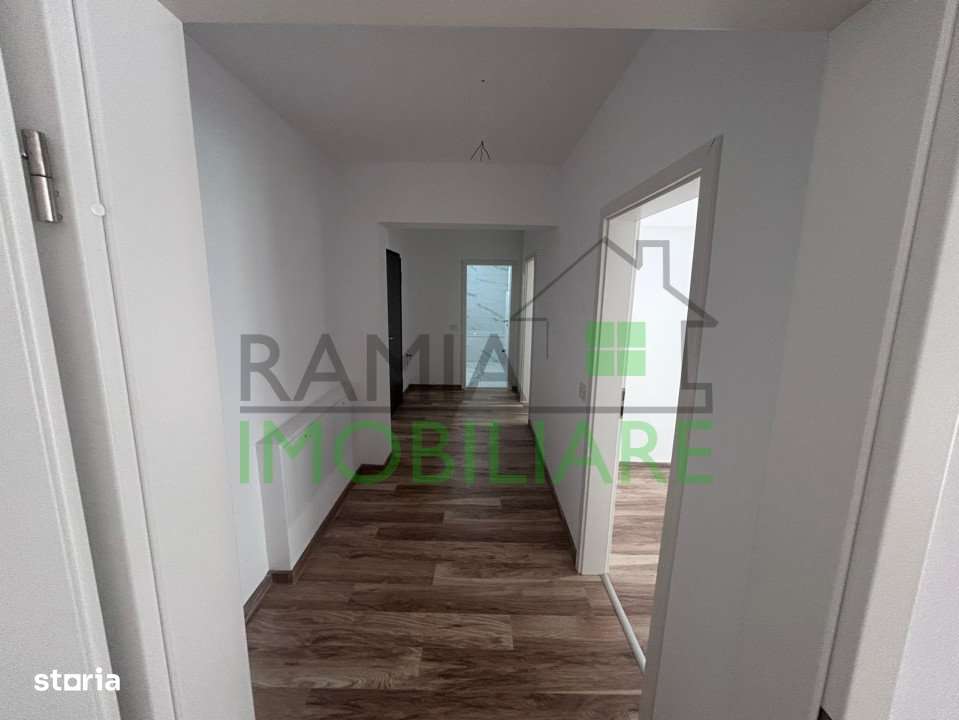 Confort, lumina si spatiu – Apartament 3 camere in zona Coresi, Bras - Imagine principală: 3/12