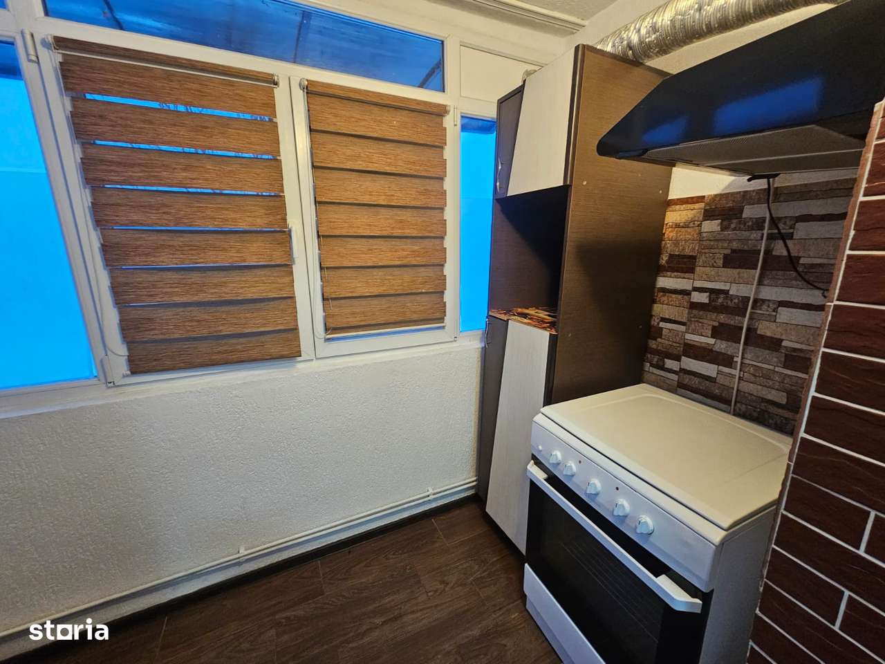 Apartament cu 3 camere de vânzare în Curtea de Argeș.-8