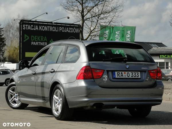 BMW Seria 3 318i Touring Edition Sport - 15