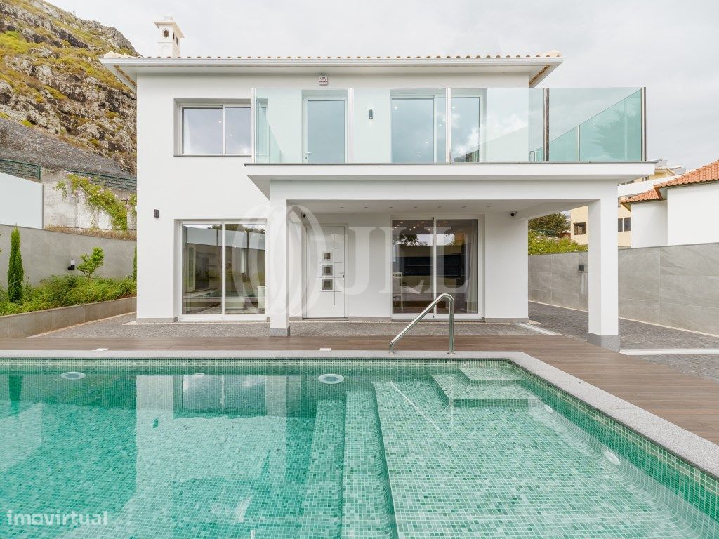 Moradia T4 com piscina e vista mar, em Machico, Madeira - Grande imagem: 1/30