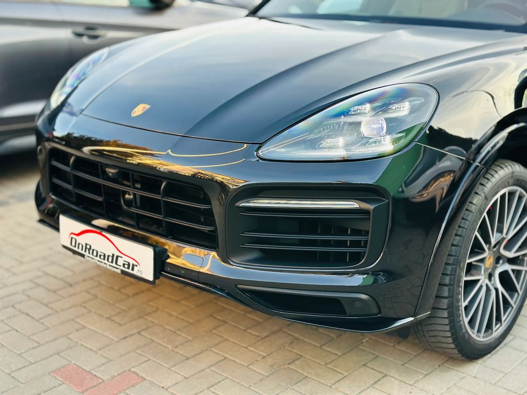 Porsche Cayenne Coupe GTS Tiptronic S - 33