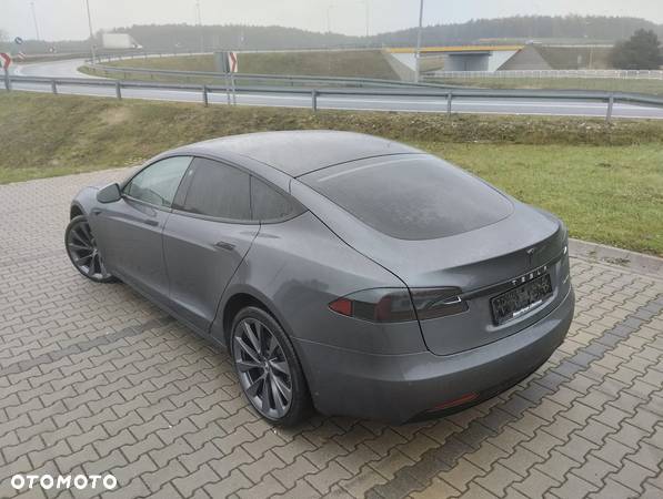 Tesla Model S Long Range - 9