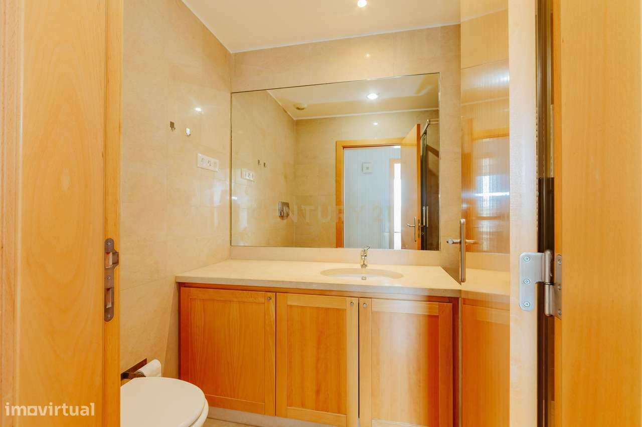 Apartamento T2 com vista rio no Edifício Âncora – Parque das Nações Su-7