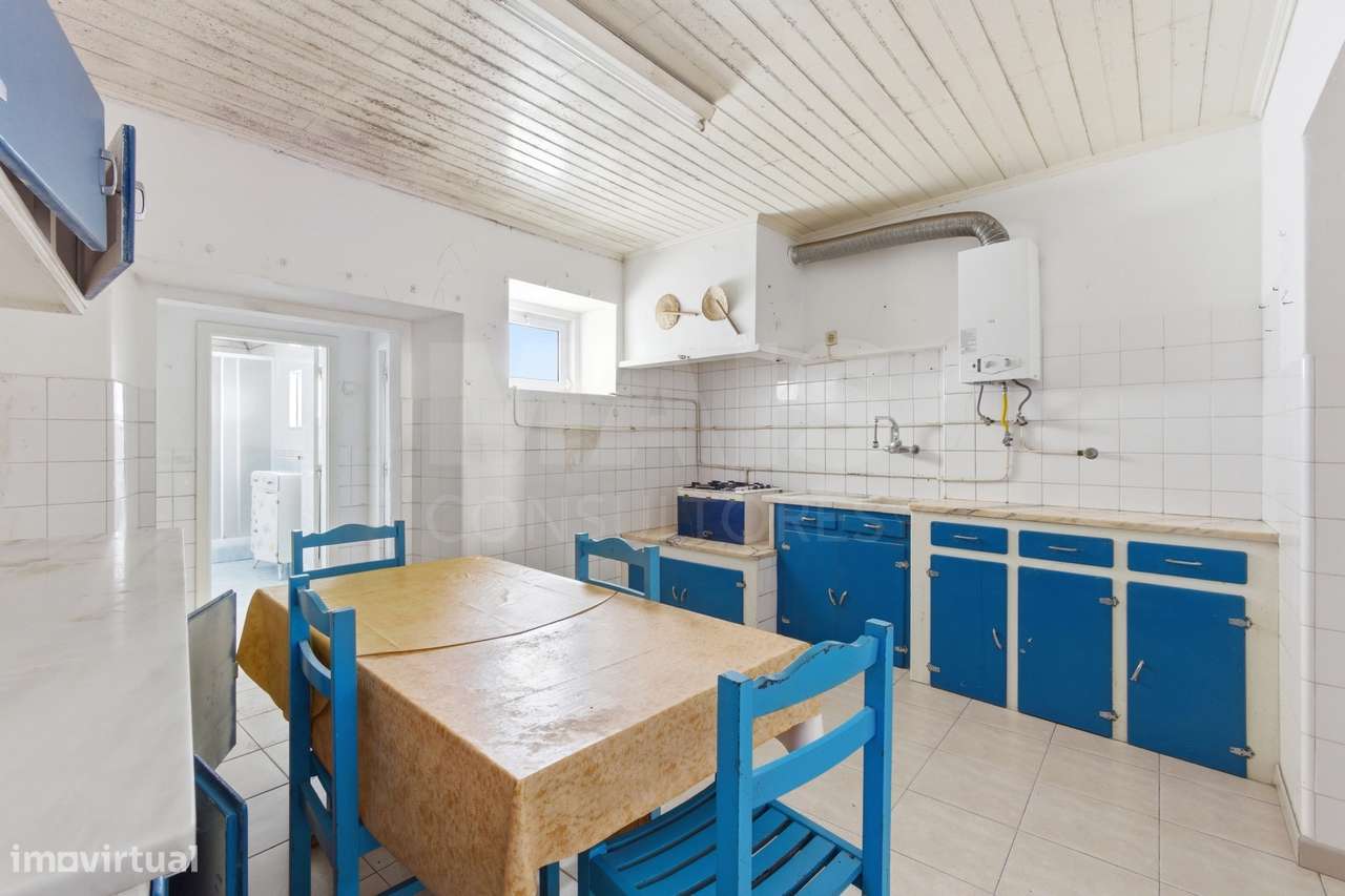 Dois prédios com 5 frações no centro de Peniche - Grande imagem: 5/38