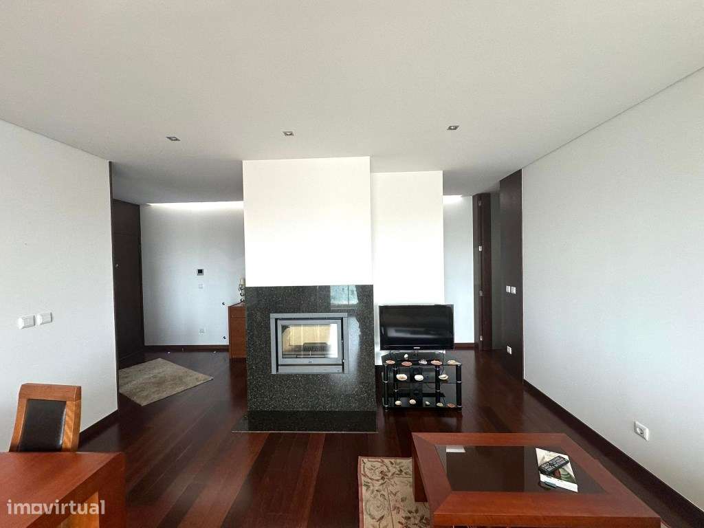 Apartamento T2, junto ao metro da Póvoa de Varzim - Grande imagem: 4/18