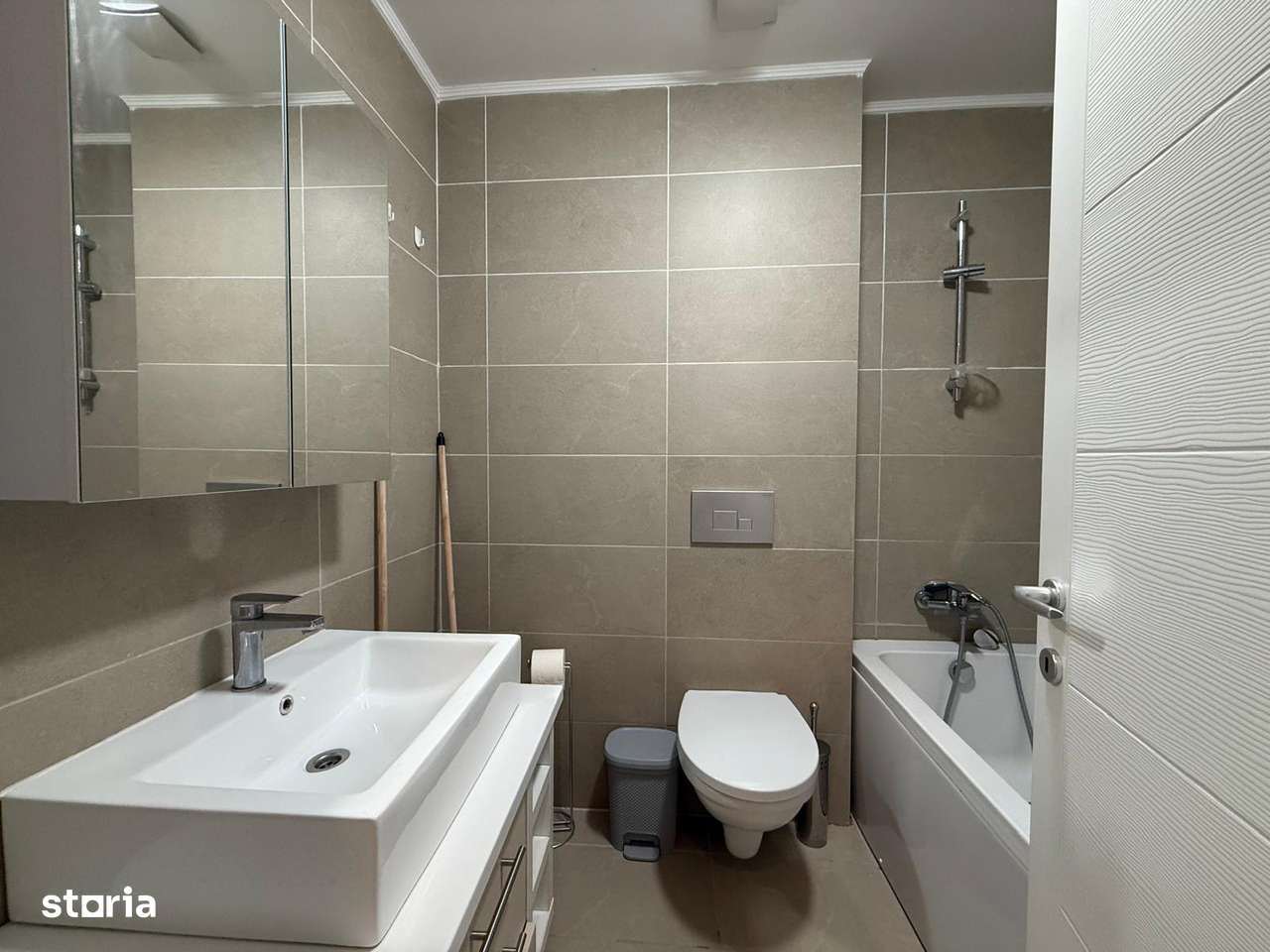 COSMOPOLIS - Garsoniera, mobilata si utila-3