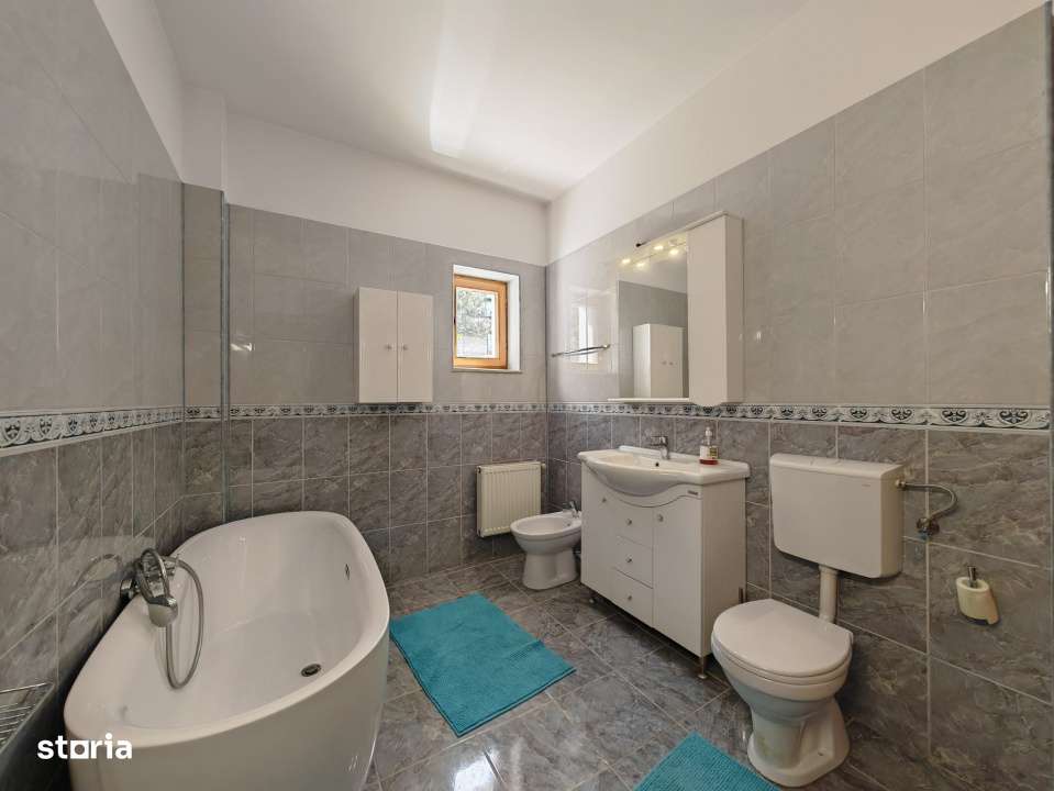 Vila in Pipera, spatioasa, retrasa, multifamiliala - intimitate totala-16