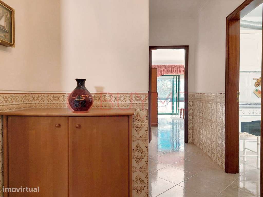 Apartamento Duplex T2 em Quarteira Centro, a 150m da Praia - Grande imagem: 4/18