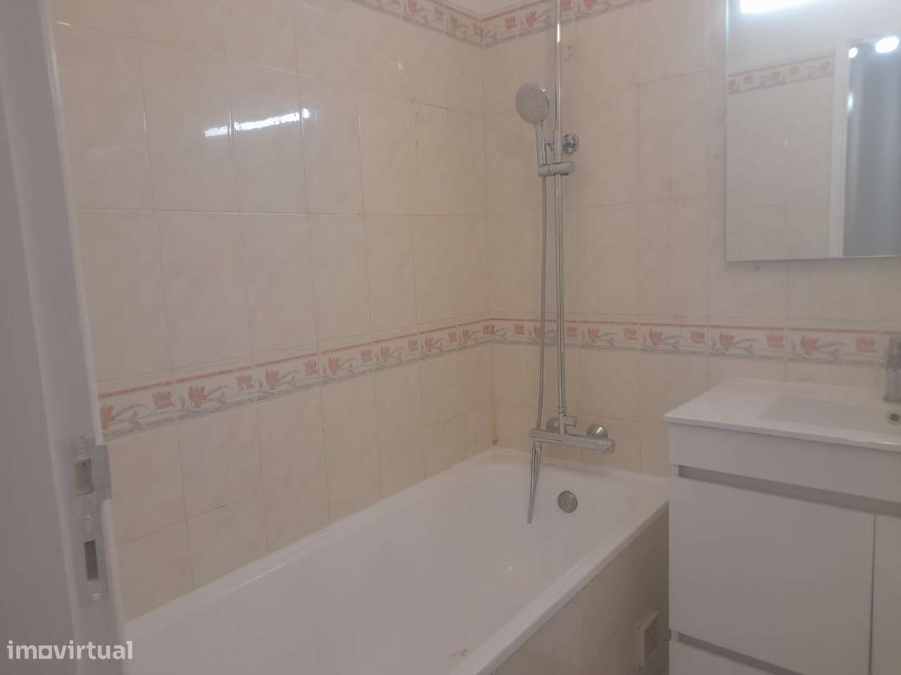 Excelente T2 Tapada das Mercês - Vista para a Serra de Sintra-15