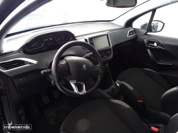 Peugeot 208 1.5 BlueHDi Signature - 11