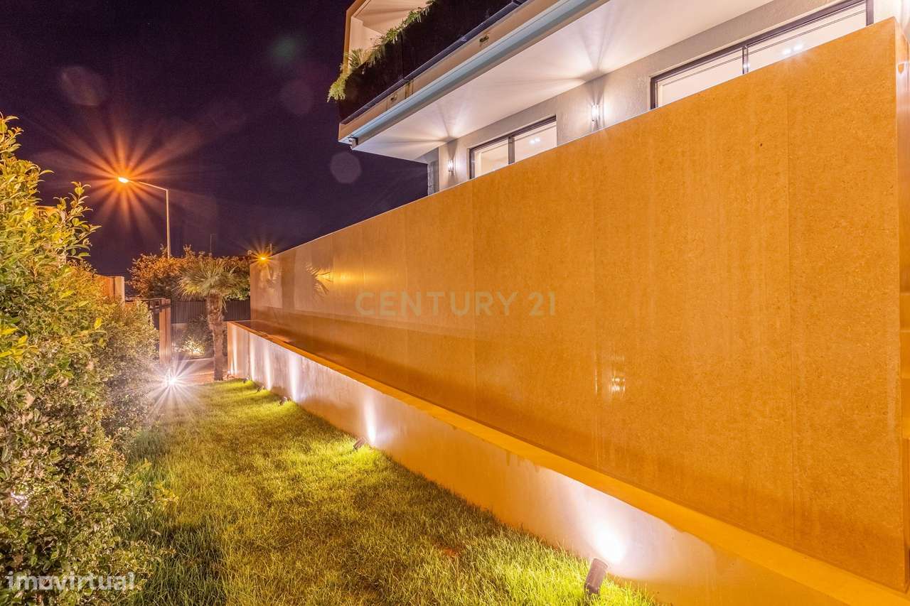 Moradia T4 + T0 Independente — Alto da Parede, Cascais-3