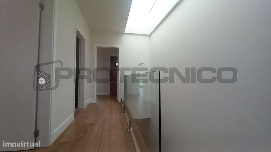 Moradia T3+1 Geminada – Aradas - PRONTA A HABITAR! - Grande imagem: 5/13