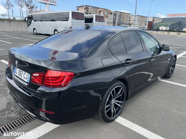 BMW Seria 5 520d - 3