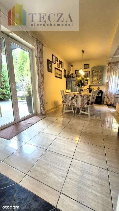 Dom wolnostojący 280m2,działka 991m2,7pokoi,3łazie-16