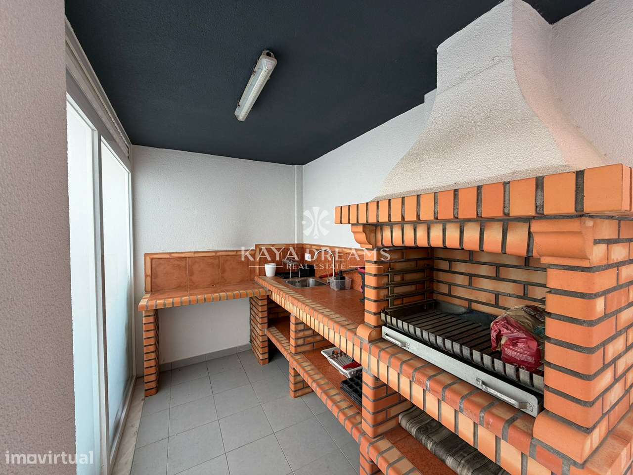 Moradia T5 Semi-Nova em Famões, Odivelas a 5 mint do Strada Outlet-31