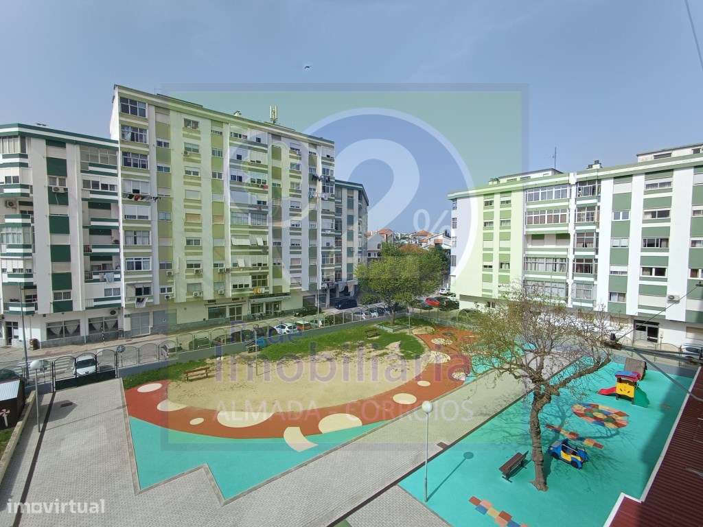 Apartamento T2, Bem localizado-9