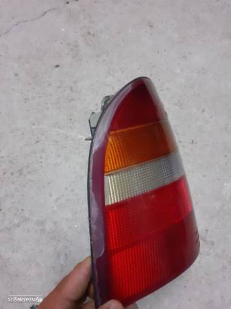 Farol tras lado condutor ford mondeo carrinha ano 2000 - 2