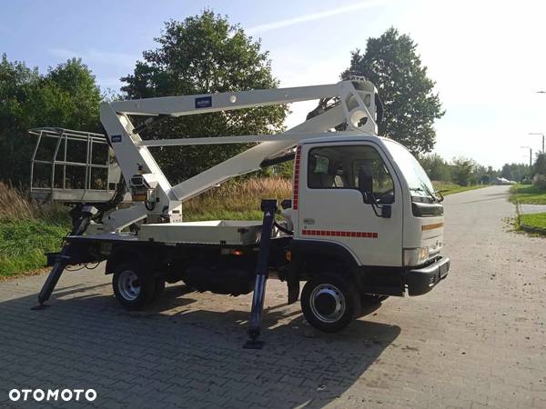 Nissan Cabstar . Podnośnik koszowy 19m . Ster hydrauliczne.  Silnik elektryczny - 4