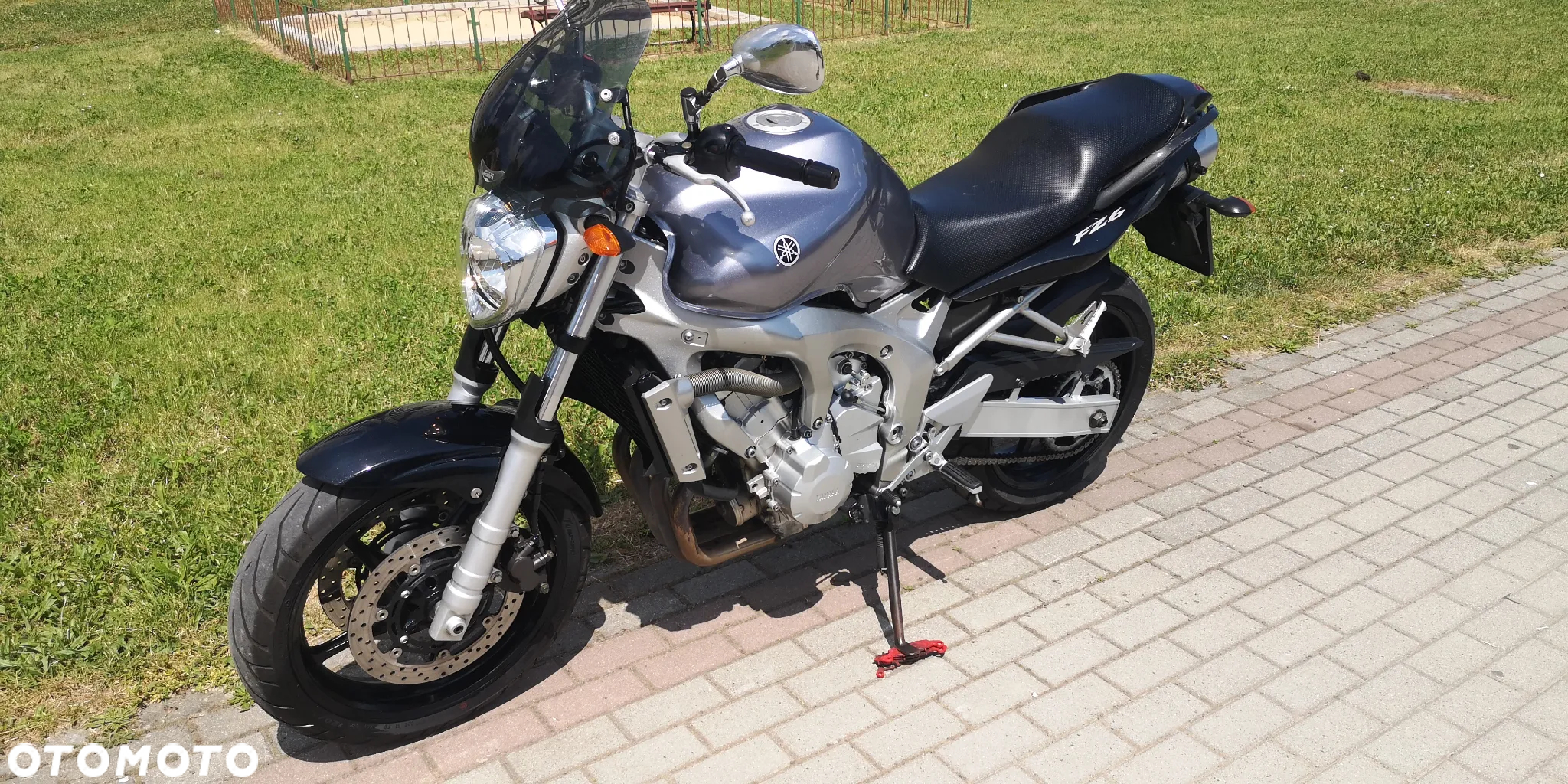 Yamaha FZ6 - 2