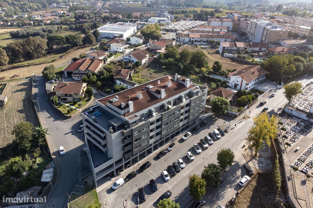 Apartamento T2 com Terraço e Garagem Fechada – Ferreiros, Amares-28