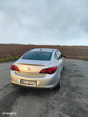 Opel Astra - 3