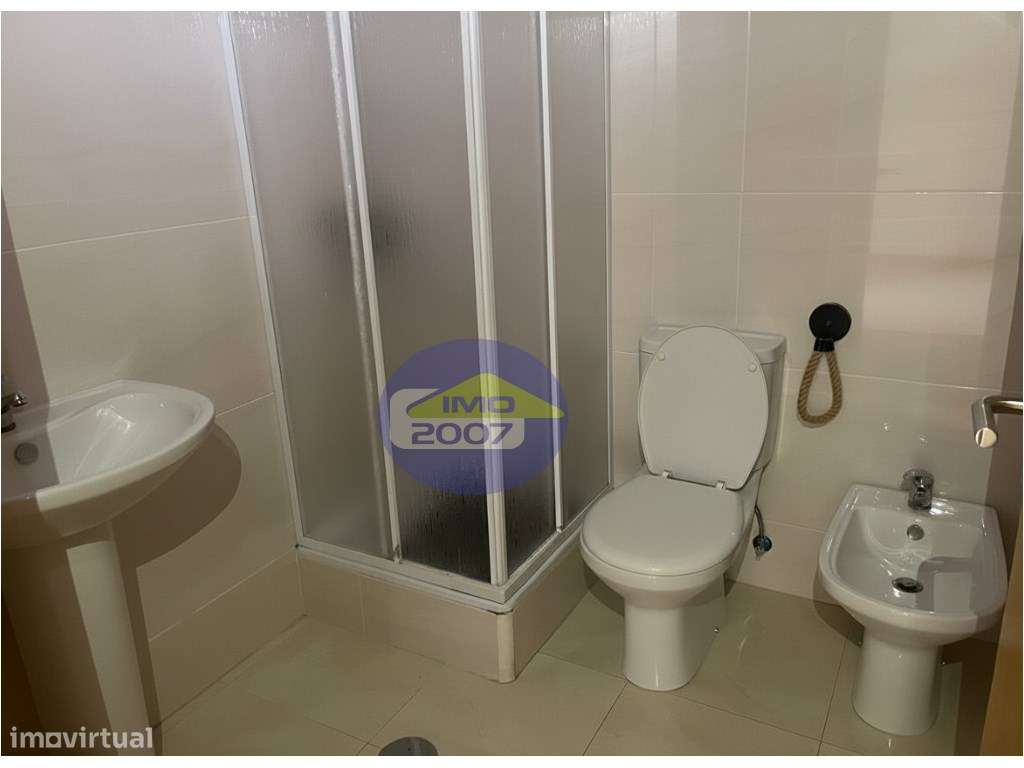 Apartamento T2 em Canelas-16