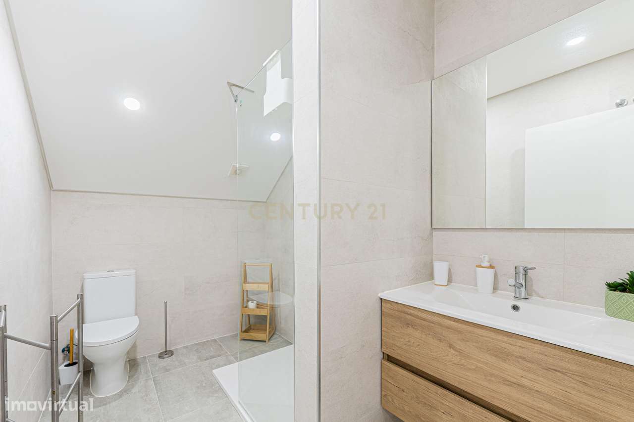 Moradia T4 + anexo T0 | Piscina Infinita | Estuário do Sado-50