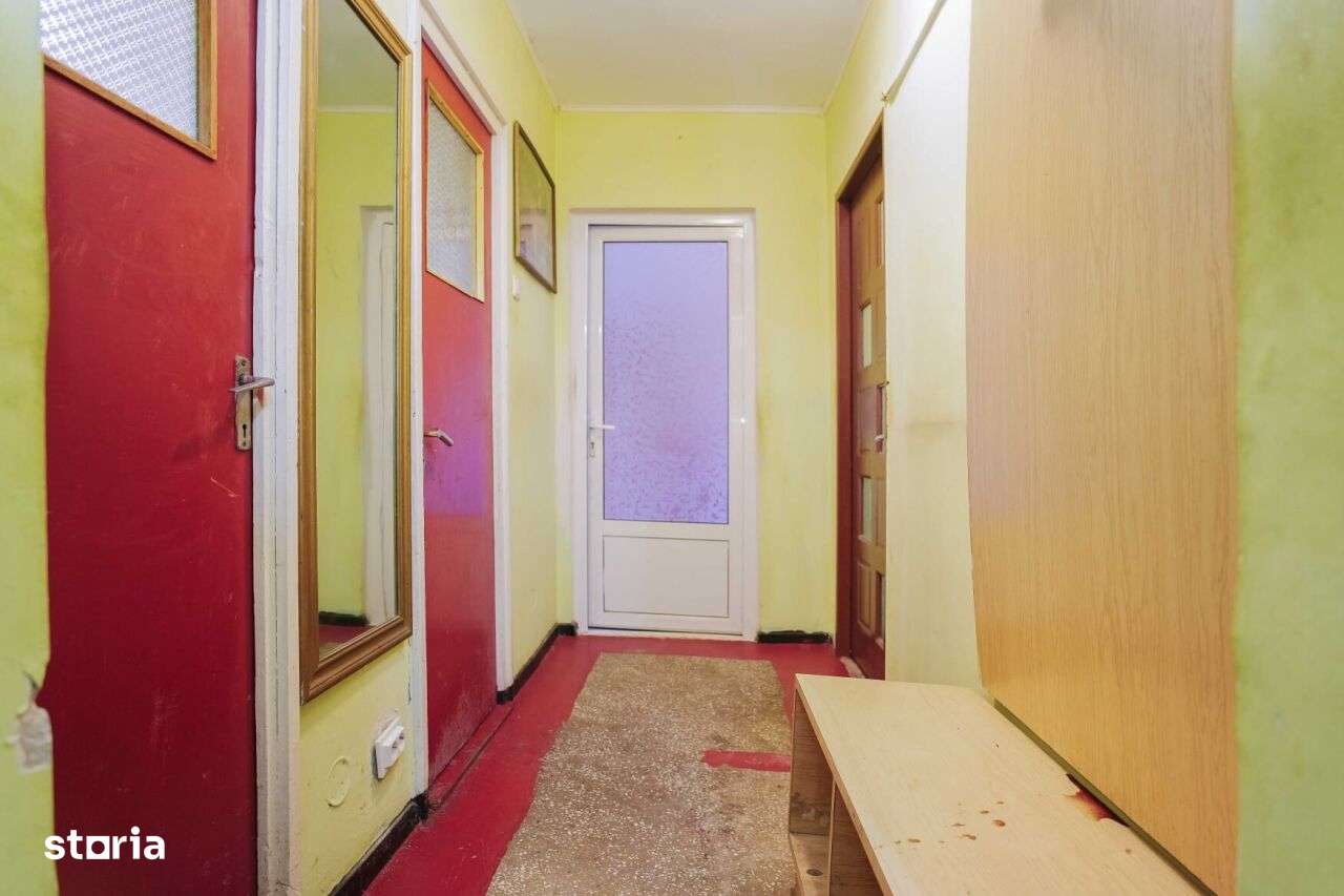 Apartament de vanzare Iasi 4 camere decomandate-zona Dacia-Str.-1