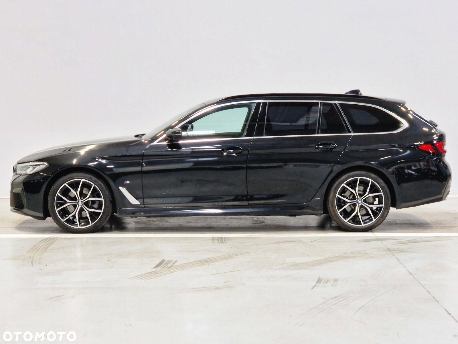 BMW Seria 5 520d xDrive mHEV M Sport sport - 11