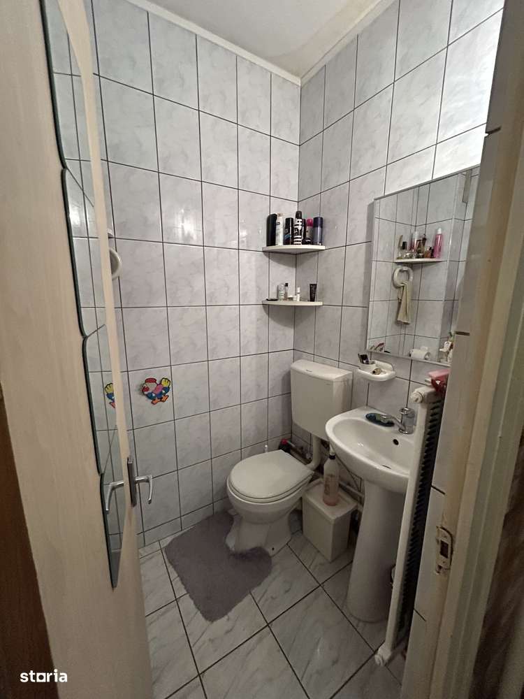 Aviatiei,Caramfil stradal,2 balcoane,2 gr sanitare,Necesita RENOVARE-12