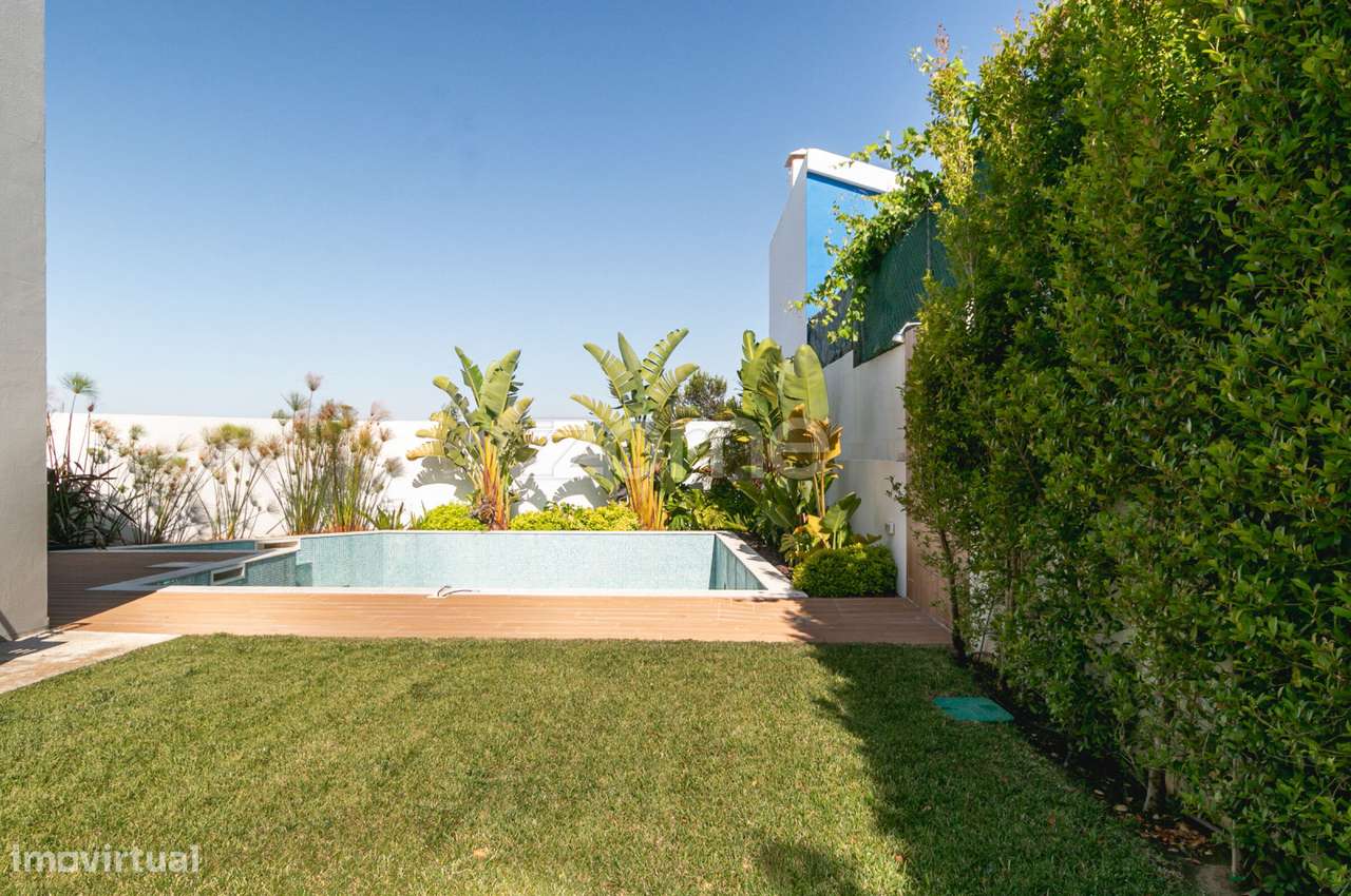 Moradia T3 com Piscina e Jardim no Zambujeiro – Alcabideche-28