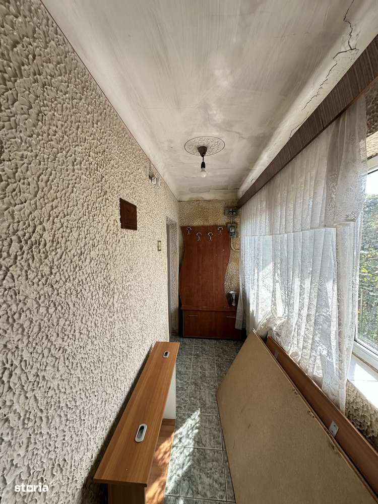 Casa de vanzare zona Mihai Bravu-2
