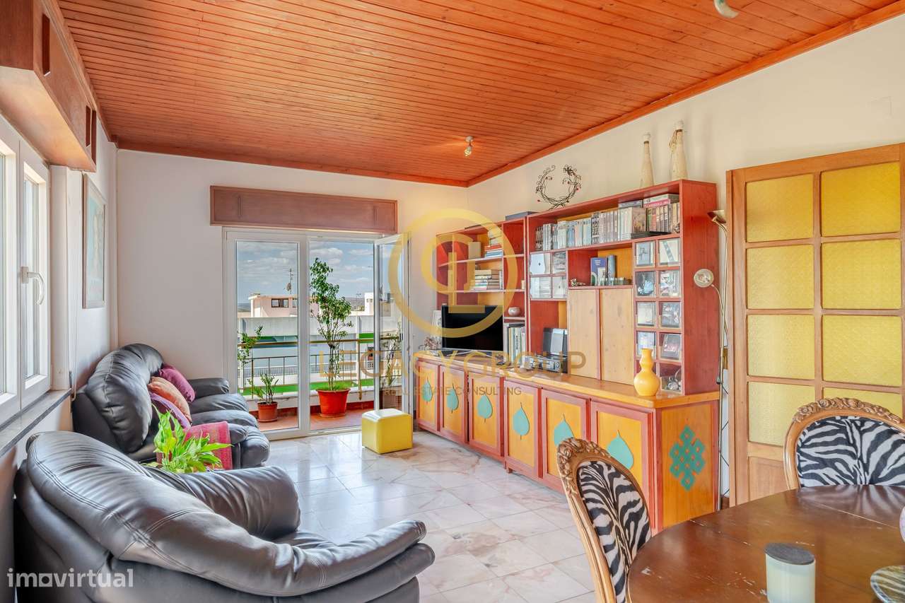 Apartamento T3 com Vista Mar no Centro de Loulé - Grande imagem: 3/19