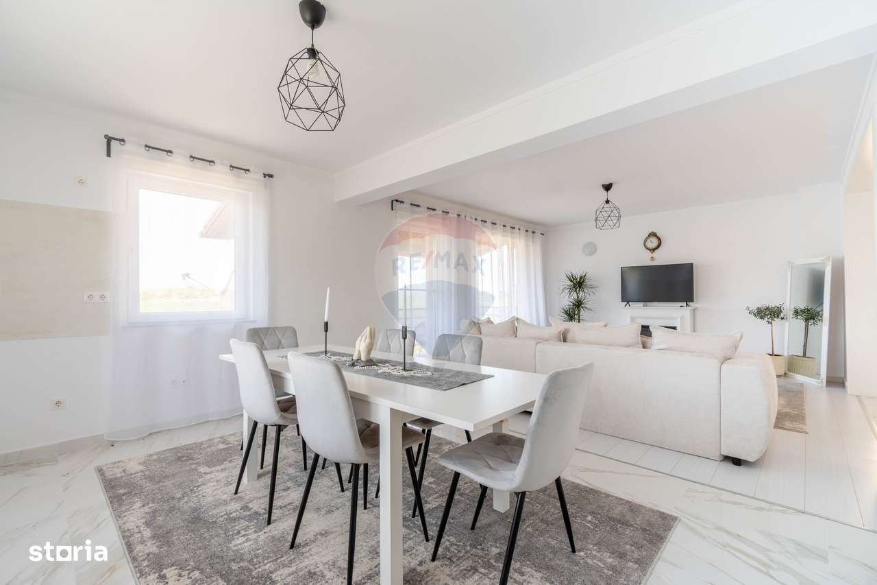 Casa de vanzare în Chinteni, jud. Cluj, teren 756 mp - Imagine principală: 5/20