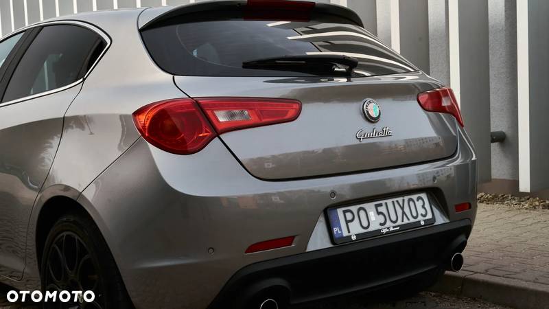 Alfa Romeo Giulietta 2.0 JTDM Distinctive - 8