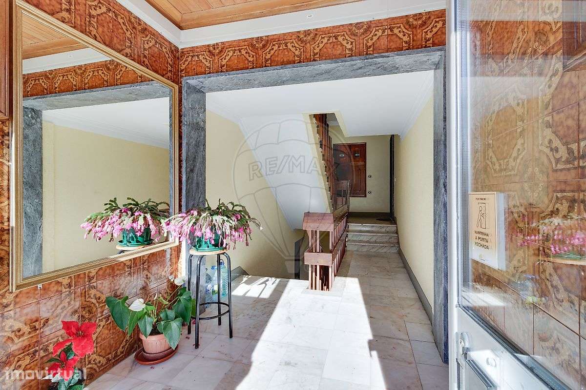 ApartamentoT2 em São João do Estoril, Alapraia-16