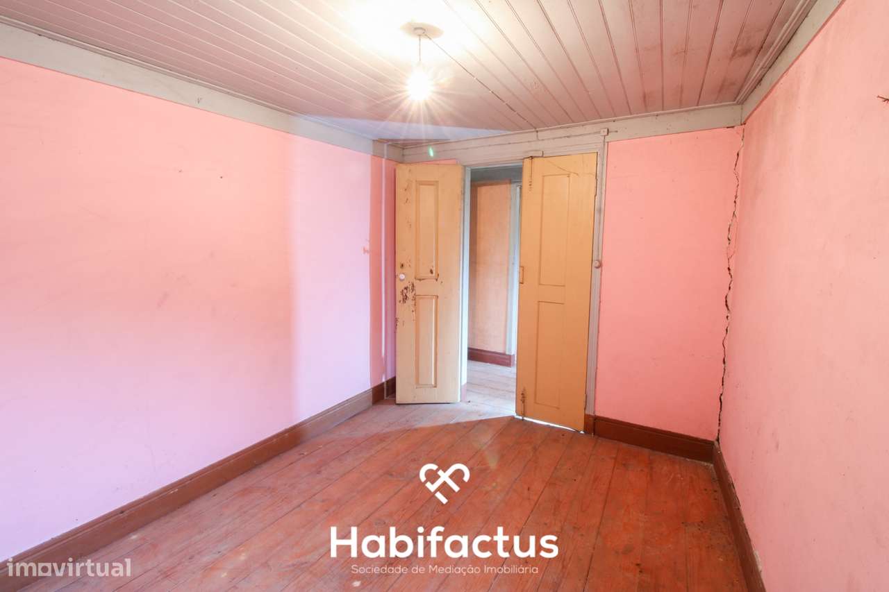 Duas Moradias para Remodelação em Coelhoso, Tondela-9