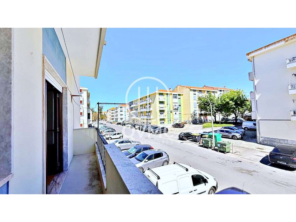 Apartamento T3 na Moita com varandas - 1º andar-6