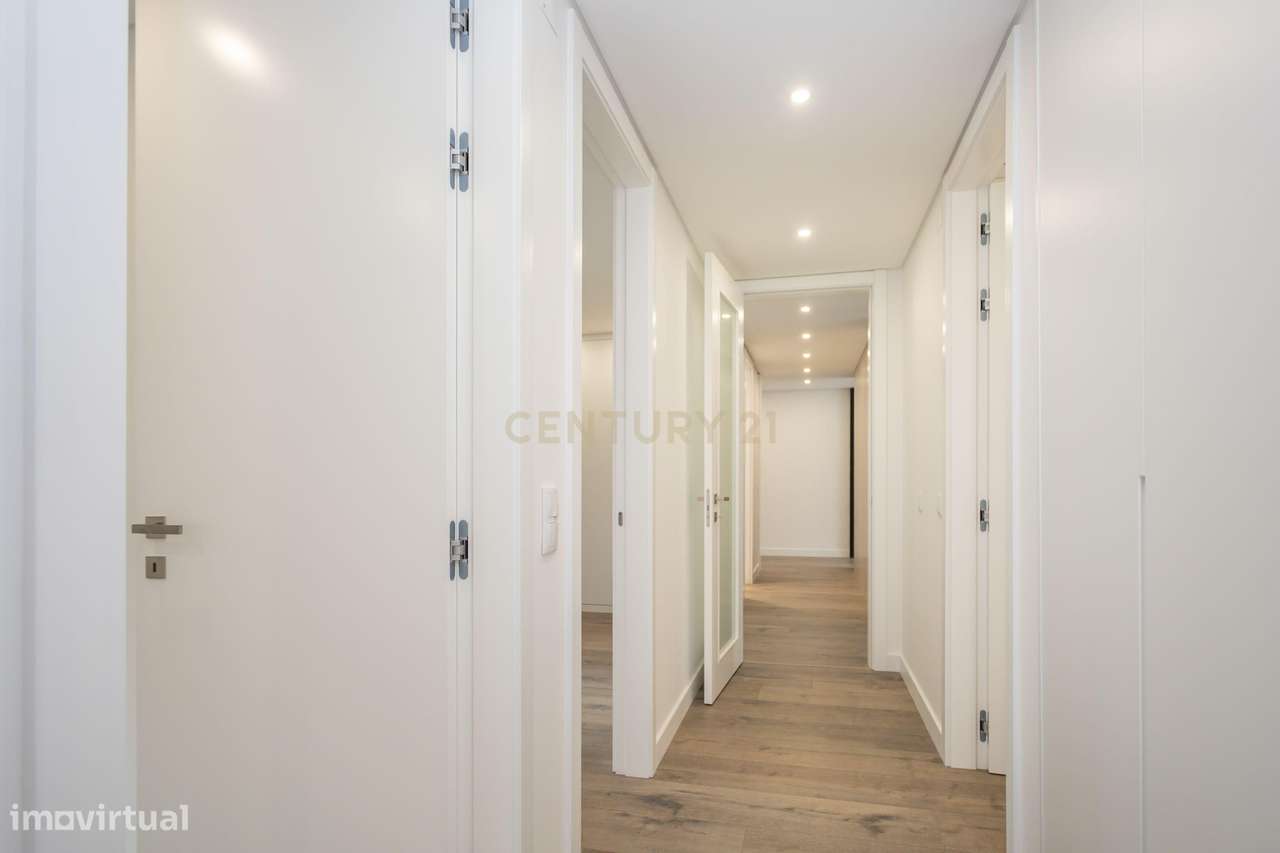 T3 de Luxo | 2.º Andar Direito | Varanda em L | Quinta do Desembargado-19