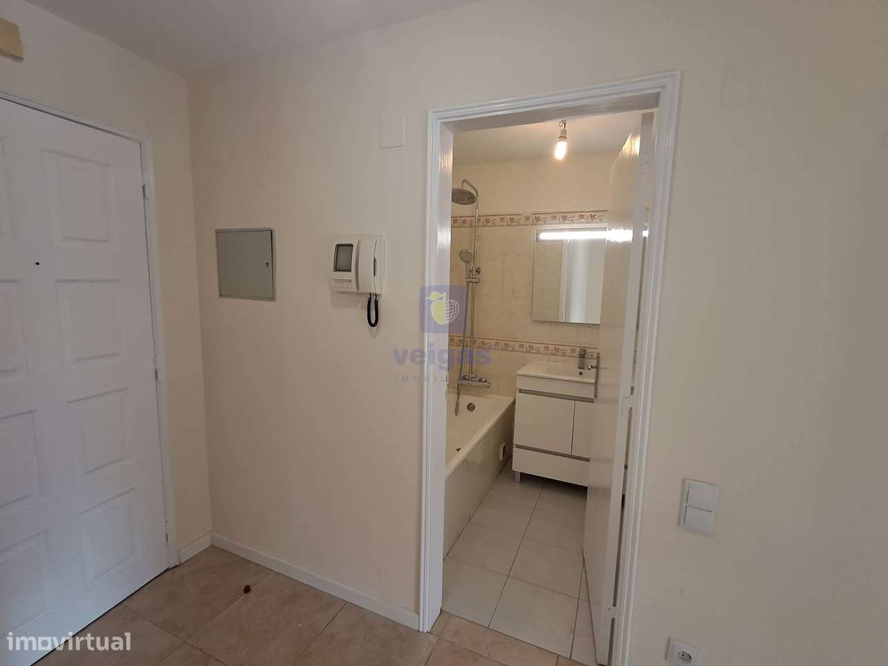 T2 Renovado com Vista Desafogada — Sintra / Tapada das Mercês - Grande imagem: 4/13